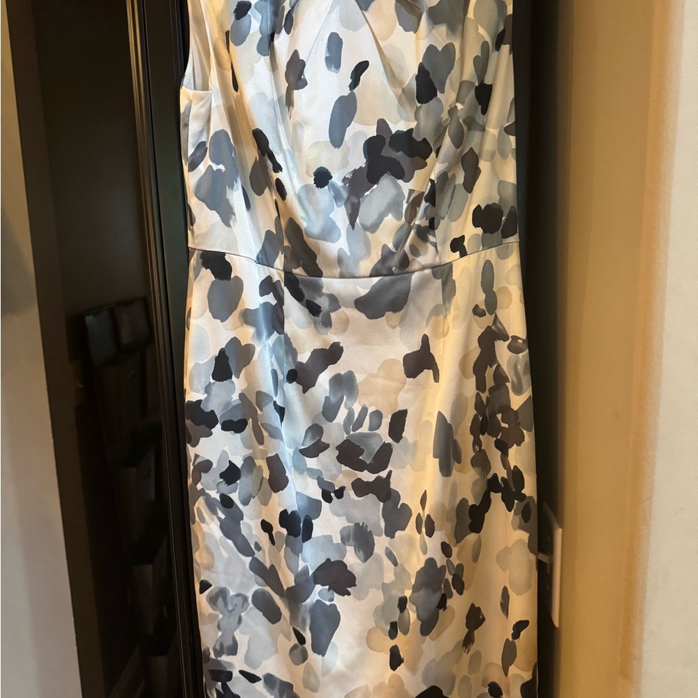 Ann Taylor Gray and Black Sheath Midi Dress V-Neck Sleeveless